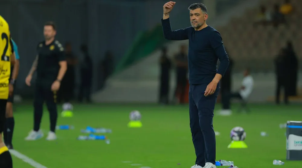 البرتغالي سيرجيو كونسيساو مدرب فريق الاتحاد (تصوير: محمد المانع) 