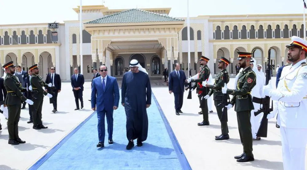 لقاء سابق بين الرئيس عبد الفتاح السيسي والشيخ محمد بن زايد (الرئاسة المصرية)