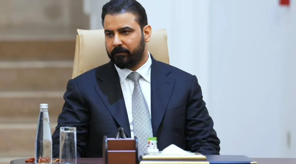 رئيس الوزراء العراقي المكلّف علي الزيدي خلال اجتماع في بغداد 27 أبريل 2026 (أ.ب)