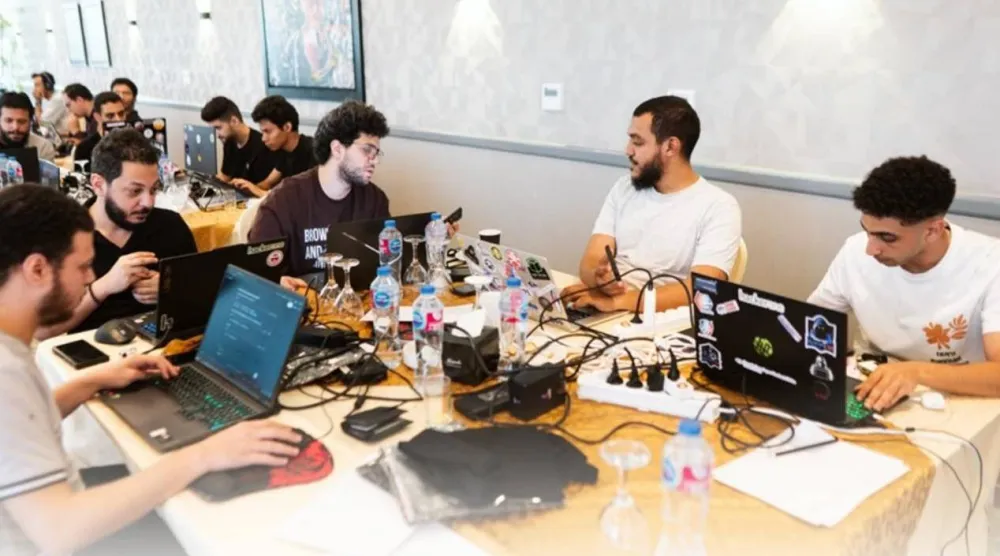الإنترنت ليس رفاهية مع الاعتماد عليه في التعليم والعمل بمصر (الجهاز القومي لتنظيم الاتصالات)