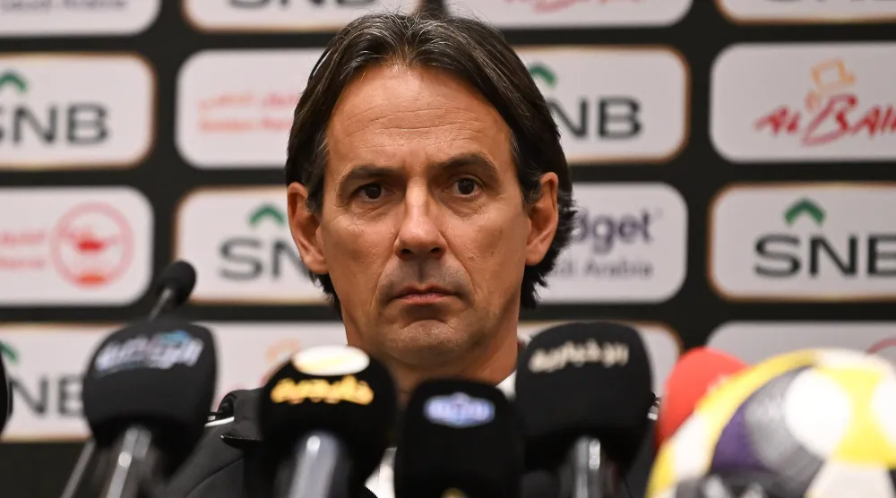 الإيطالي سيموني إنزاغي المدير الفني لفريق الهلال (تصوير: علي خمج) 