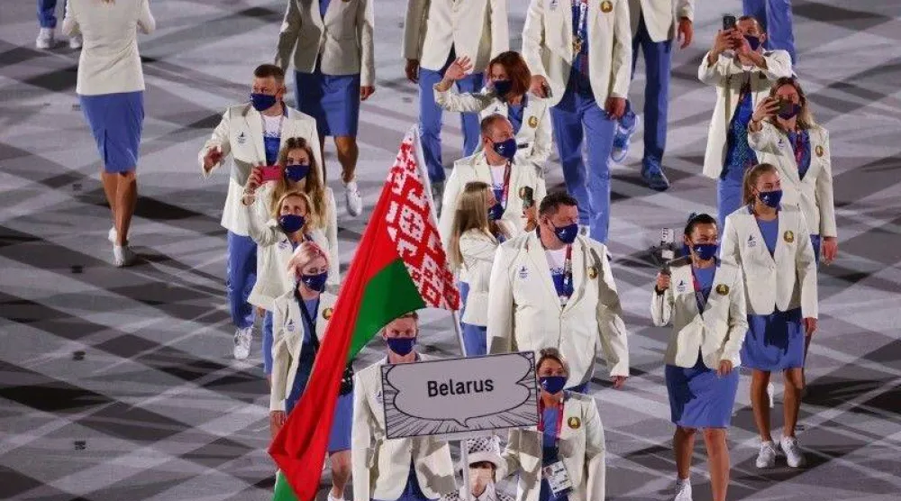 رفعت اللجنة الأولمبية الدولية الخميس القيود المفروضة على الرياضيين البيلاروس (رويترز)