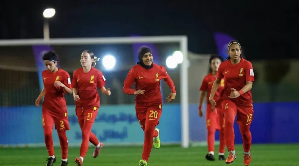 يستضيف القادسية نظيره الاتحاد على ملعب مدينة الأمير سعود بن جلوي الرياضية بالخبر (نادي القادسية)