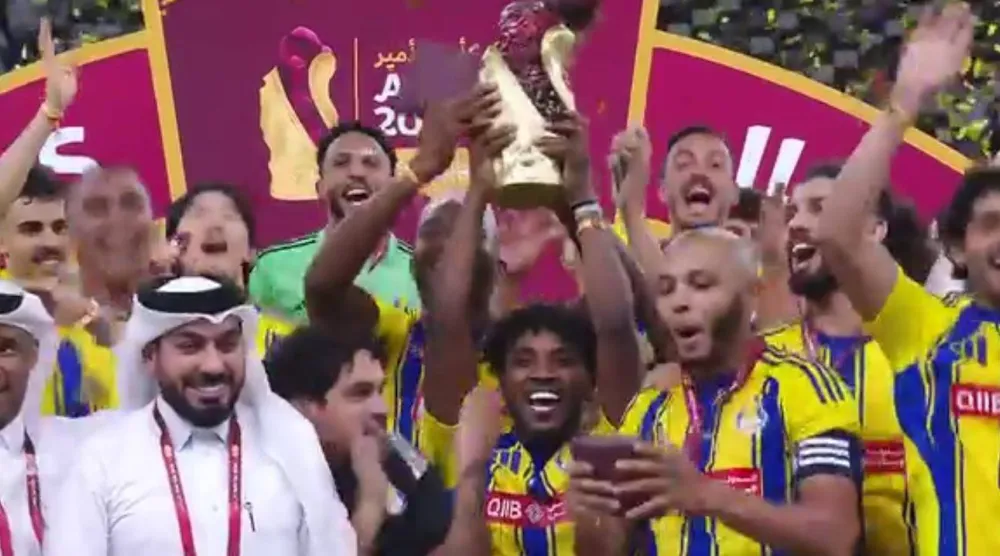 لاعبو الغرافة يحتفلون بلقب كأس أكير قطر للمرة الثانية توالياً (الناقل الرسمي)