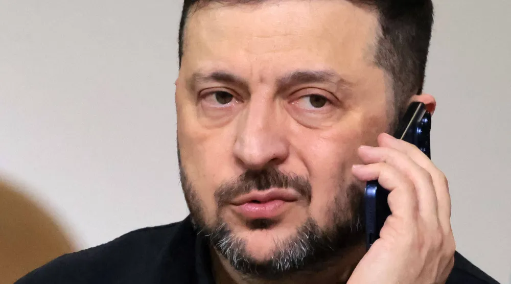 الرئيس الأوكراني ​فولوديمير زيلينسكي في يريفان (أ.ف.ب)