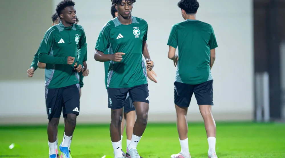 يشهد ستاد الملك عبدالله الرياضية بجدة مواجهة فض الشراكة على الصدارة بين المنتخب السعودي ونظيره الطاجيكي (المنتخب السعودي)