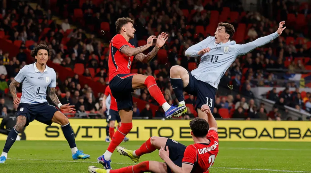  International Friendly - England v Uruguay - Wembley Stadium, London, Britain - March 27, 2026 England's Ben White concedes a penalty against Uruguay's Federico Vinas Action Images via Reuters/Andrew Couldridge 