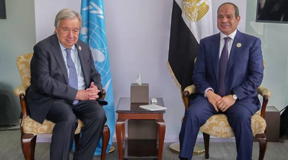 لقاء الرئيس المصري عبد الفتاح السيسي والأمين العام للأمم المتحدة أنطونيو غوتيريش في نيروبي يوم الثلاثاء (الرئاسة المصرية)