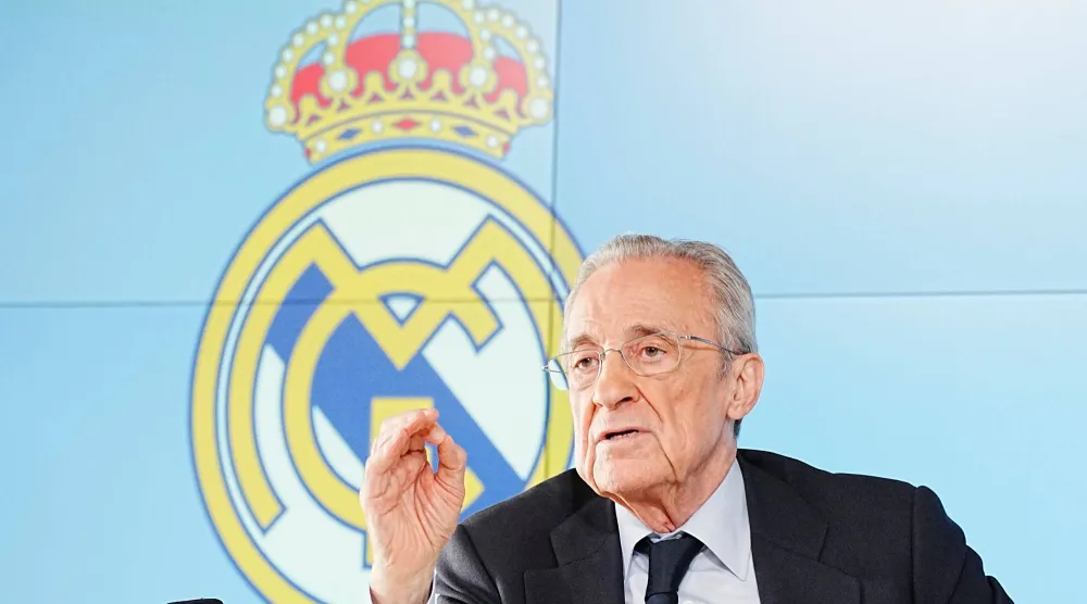 رئيس نادي ريال مدريد الإسباني فلورنتينو بيريز في مؤتمر صحافي ناري (أ.ب)