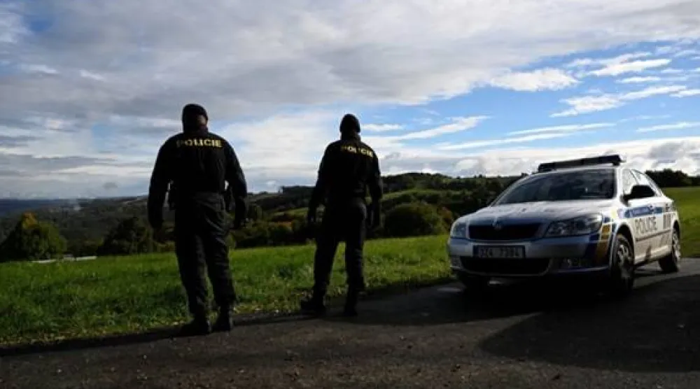 
Police officers patrol the Czech-Slovak green border near Stary Hrozenkov, Czech Republic, September 29, 2022. REUTERS/Radovan Stoklasa
