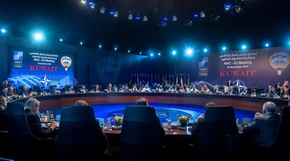 اجتماع مجلس حلف شمال الأطلسي (ناتو) وأعضاء «مبادرة إسطنبول للتعاون» في الكويت عام 2019 بمناسبة مرور 15 عاماً على إطلاقها (الموقع الرسمي لناتو)
