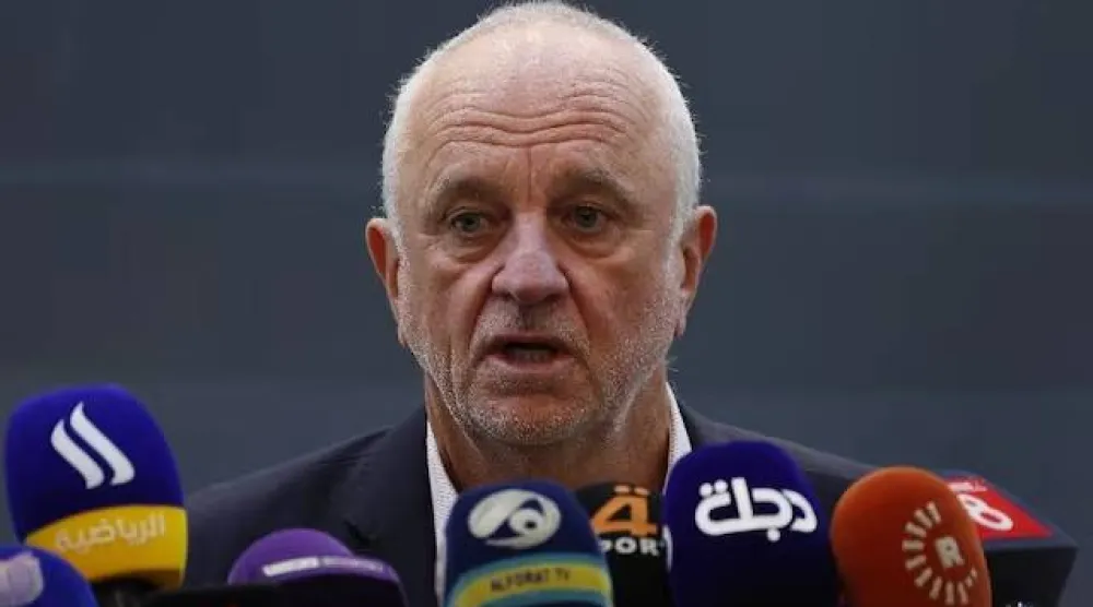 الأسترالي غراهام أرنولد مدرب منتخب العراق (رويترز)