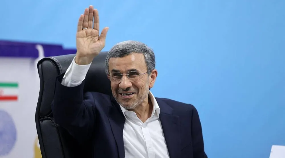 الرئيس الإيراني الأسبق محمود أحمدي نجاد (أ.ف.ب)
