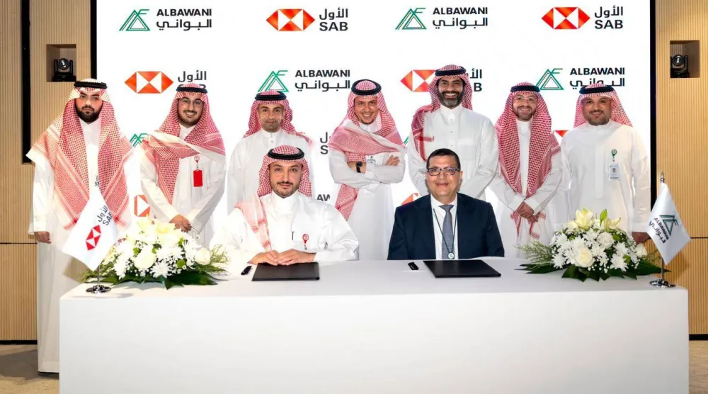 خلال توقيع اتفاقية تمويل ثنائية بقيمة 6.4 مليار ريال بين البنك السعودي الأول «الأول» ومجموعة البواني (الشرق الأوسط)