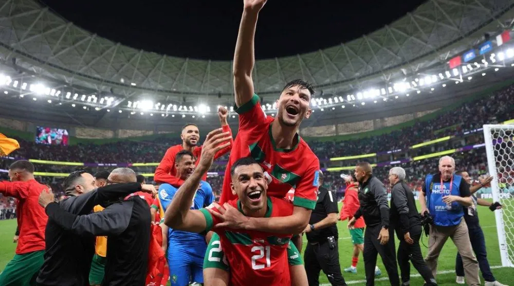 في مونديال 2022 حقق المغرب المفاجأة بتفوقه (رويترز)