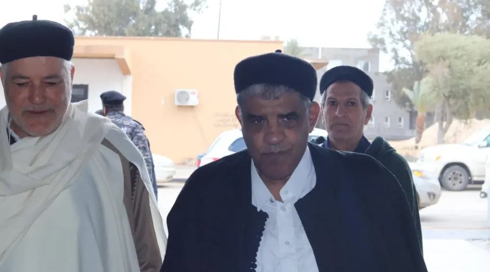السنوسي يلتقي خارج محبسه وفداً من قبيلته في 24 ديسمبر 2024 (المجلس الاجتماعي بسوق الجمعة والنواحي الأربع)
