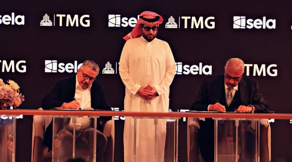 المستشار تركي آل الشيخ لدى حضوره توقيع اتفاقية التحالف الاستراتيجي (هيئة الترفيه)