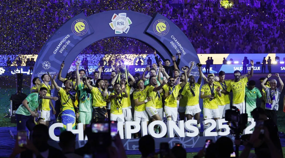 لحظة تتويج فريق النصر بلقب الدوري السعودي (رويترز)