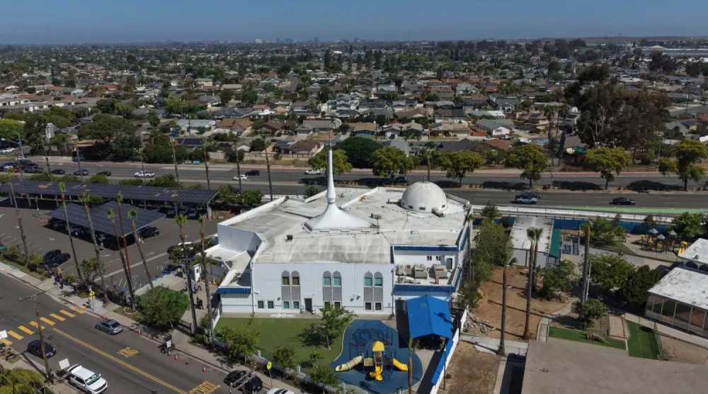 ABD’nin San Diego kentindeki İslam Merkezi’ni gösteren bir hava fotoğrafı, 19 Mayıs 2026 (AP)
