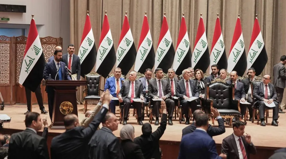 رئيس الوزراء العراقي علي الزيدي خلال التصويت على الحكومة الجديدة (المكتب الإعلامي لرئيس الوزراء)