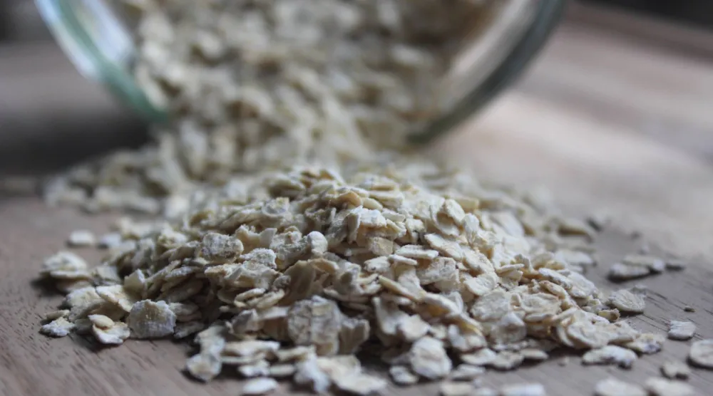 الشوفان غني بالألياف التي تدعم صحة القلب والجهاز الهضمي (بيكسباي)