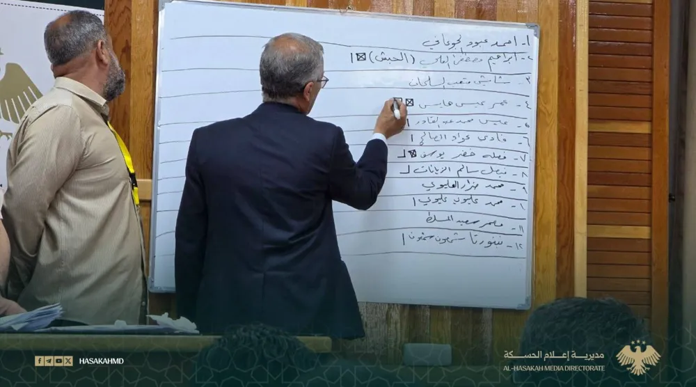 فرز الأصوات في دائرة الحسكة الانتخابية بمبنى المحافظة (مديرية إعلام الحسكة)