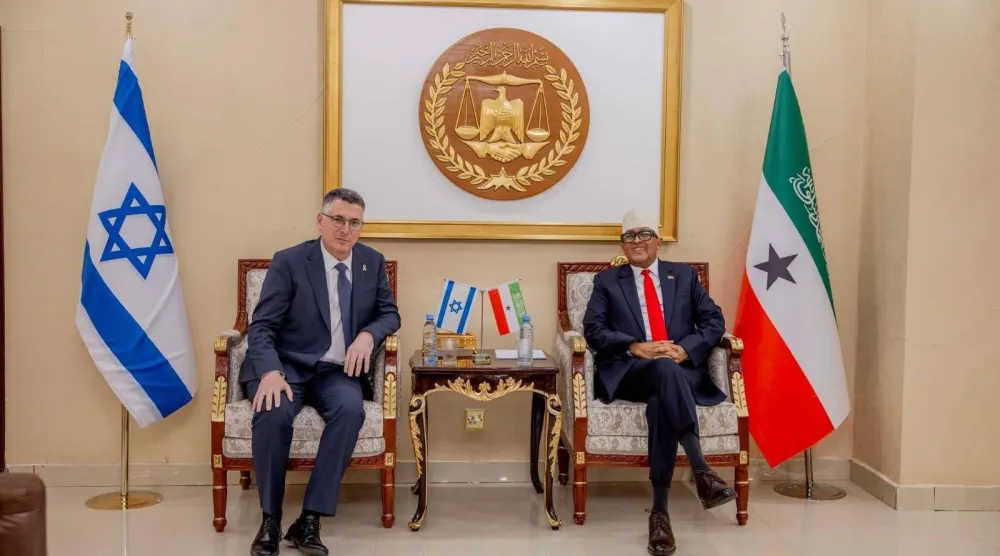 رئيس إقليم أرض الصومال يستقبل وزير الخارجية الإسرائيلي (رئاسة أرض الصومال على فيسبوك)