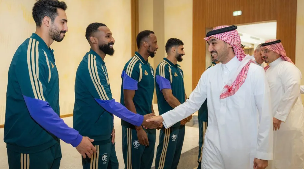التقى الفيصل وزير الرياضة بعثة المنتخب قبيل مغادرتها للمشاركة في منافسات كأس العالم 2026 (المنتخب السعودي)