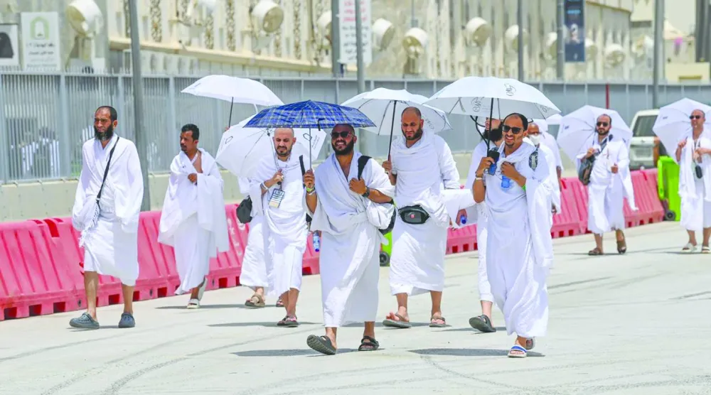 The flow of pilgrims to Mina proceeded smoothly and easily, supported by all services (Photo: Ali Khamaj)