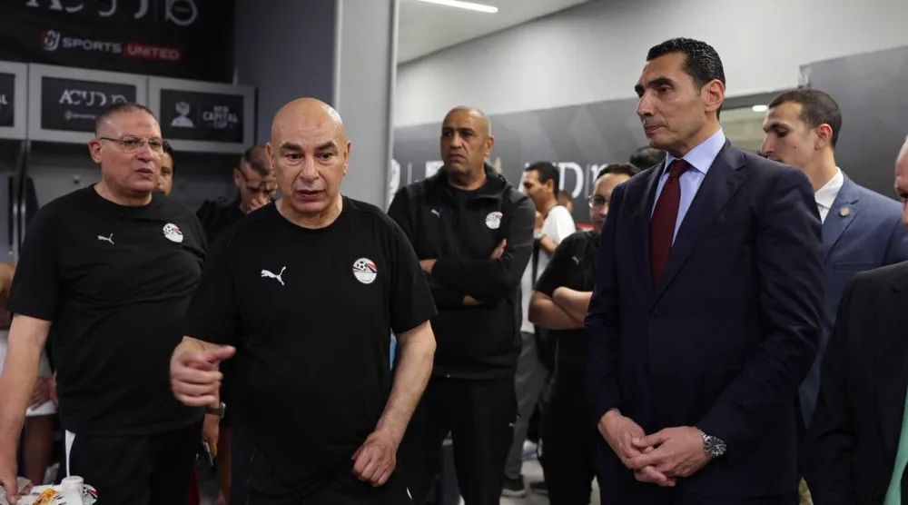 وزير الرياضة المصري استقبل المنتخب المصري قبل السفر (الاتحاد المصري)