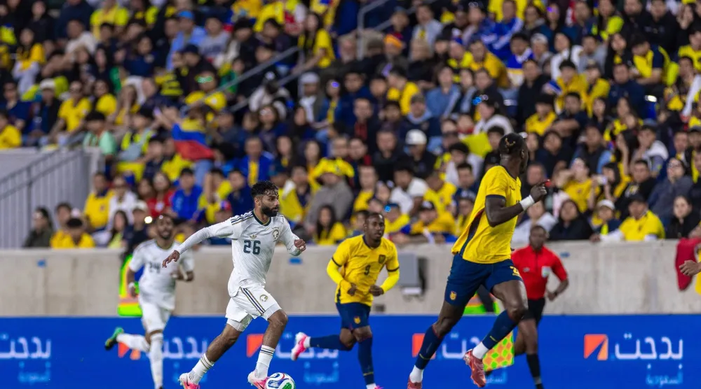 محمد أبو الشامات خلال المواجهة الودية (المنتخب السعودي) 