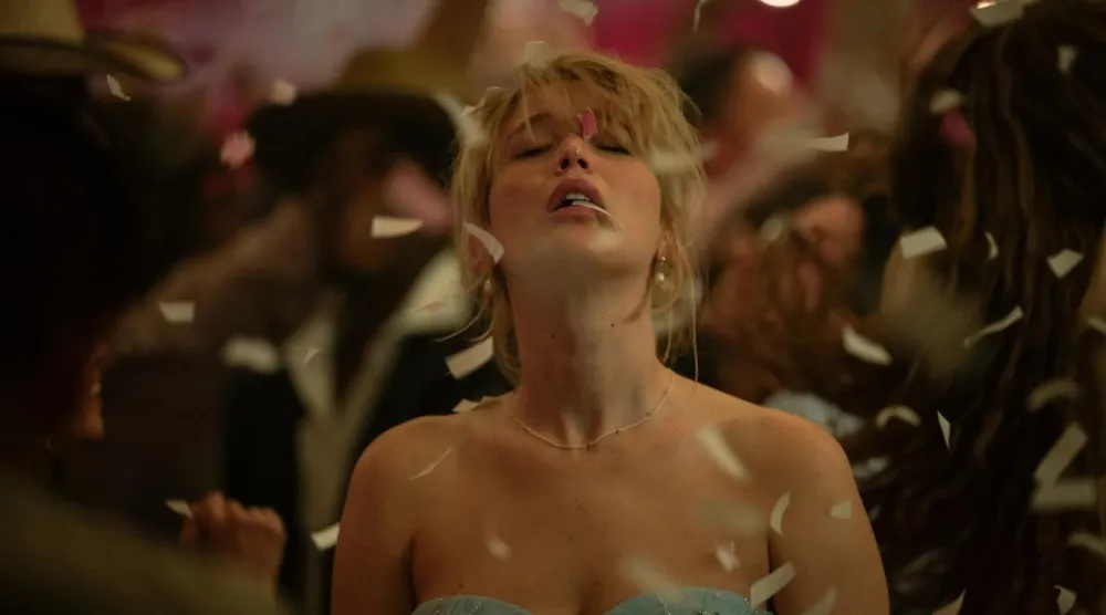 Sık sık kendi kuşağının en başarılı oyuncusu diye anılan Jennifer Lawrence, 4 kez Oscar adaylığı elde etmiş, 2013'te Umut Işığım'la En İyi Kadın Oyuncu ödülünü kazanmıştı (Excellent Cadaver/Black Label Media/Sikelia Productions)