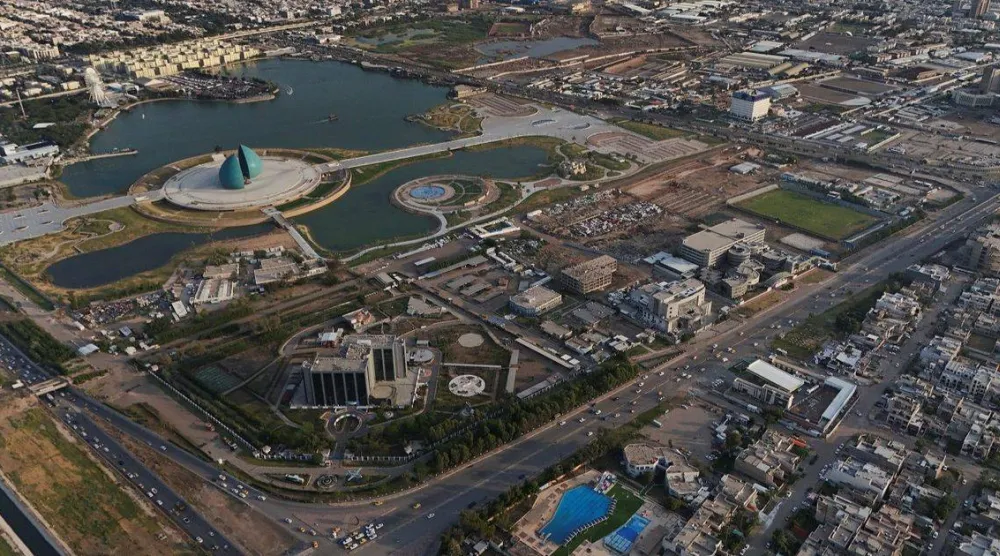 صورة جوية تُظهر جانباً من مدينة بغداد بالعراق (رويترز)
