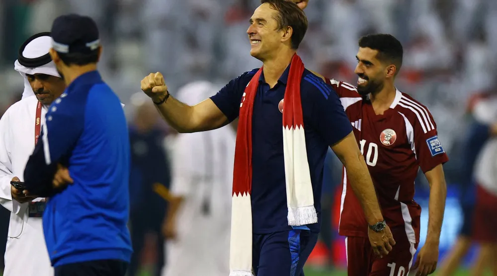 ستصل قطر إلى بطولة كأس العالم لكرة القدم سعياً لإعادة تقديم نفسها بعد بطولة مخيبة للآمال عام 2022 (رويترز)