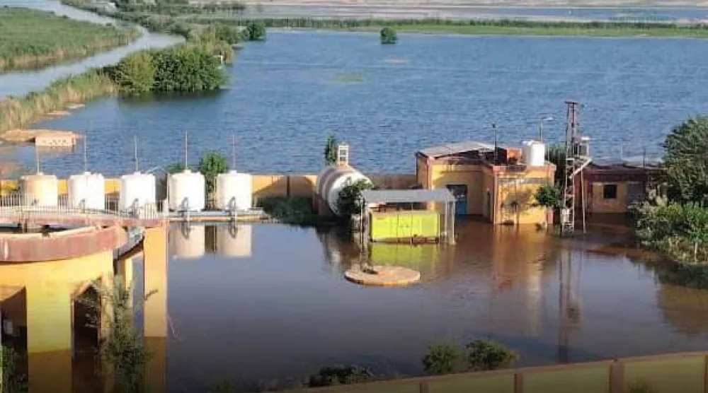 خروج محطة مياه بلدة موحسن في دير الزور عن الخدمة بسبب الفيضان (وزارة الطاقة)