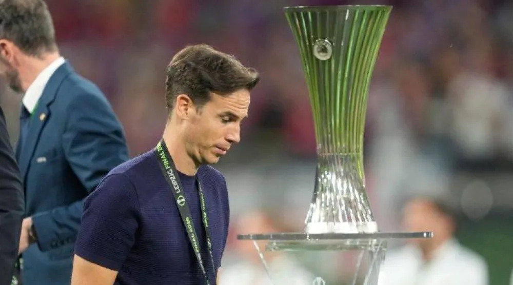 إينيغو بيريز خسر دوري المؤتمر الأوروبي مع فايكانو (أ.ب)