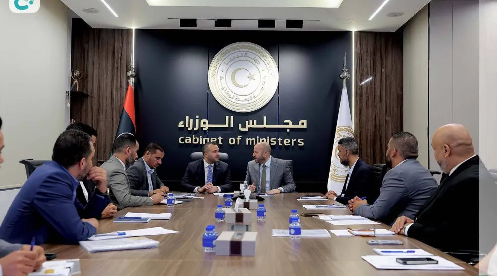 جانب من اجتماع مسؤولين بحكومة «الوحدة» الليبية المؤقتة (الحكومة)