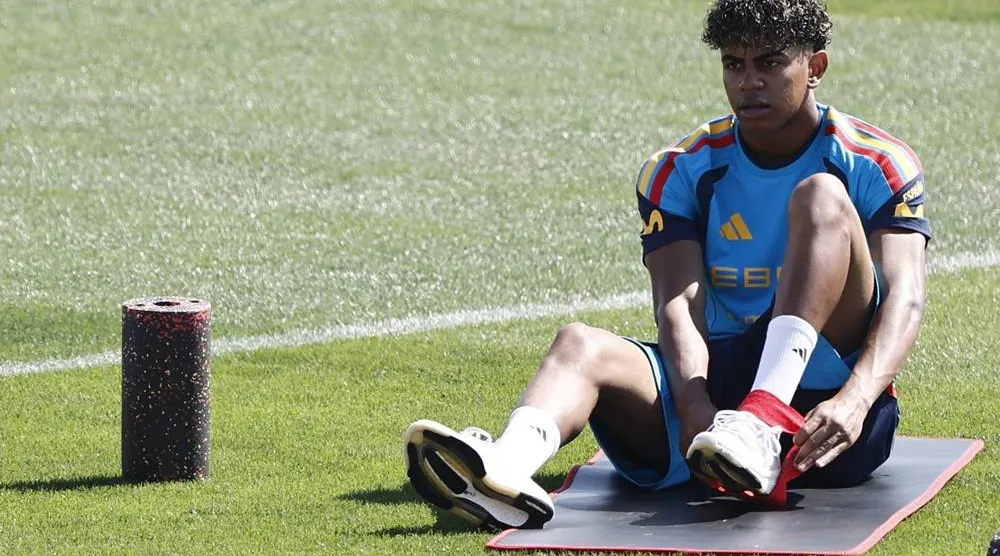 Spanish national soccer player Lamine Yamal attends the training session of the team in Las Rozas, Madrid, Spain, 31 May 2026. (EPA)