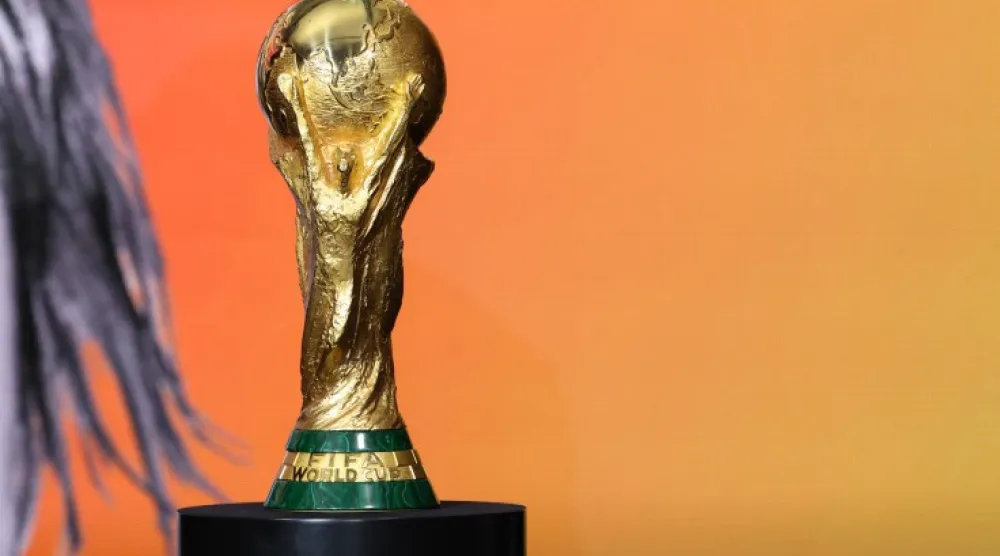 بعد 100 عام من بدء المونديال التاريخ حدد 5 منتخبات سيفوز أحدها بكأس العالم 2026 (رويترز)