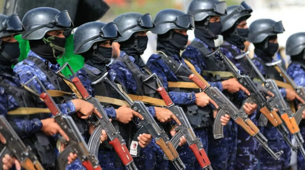 الحوثيون يستخدمون وسائل الترهيب لجمع الأموال لإنفاقها على مناسباتهم العقائدية (أ.ف.ب)