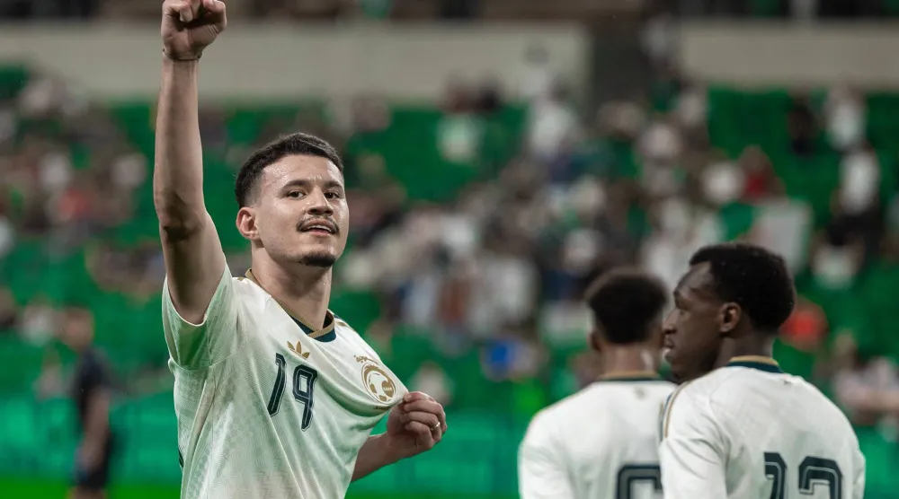 عبد الله الحمدان وضع بصمته بهدف مثالي للغاية (المنتخب السعودي)