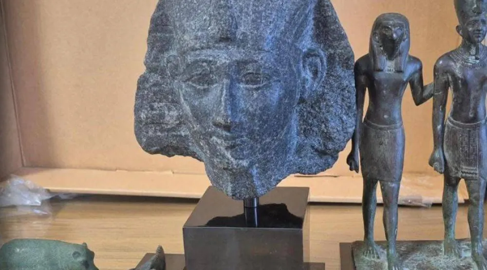 القطع الأثرية المستردة من أميركا (وزارة السياحة والآثار المصرية)
