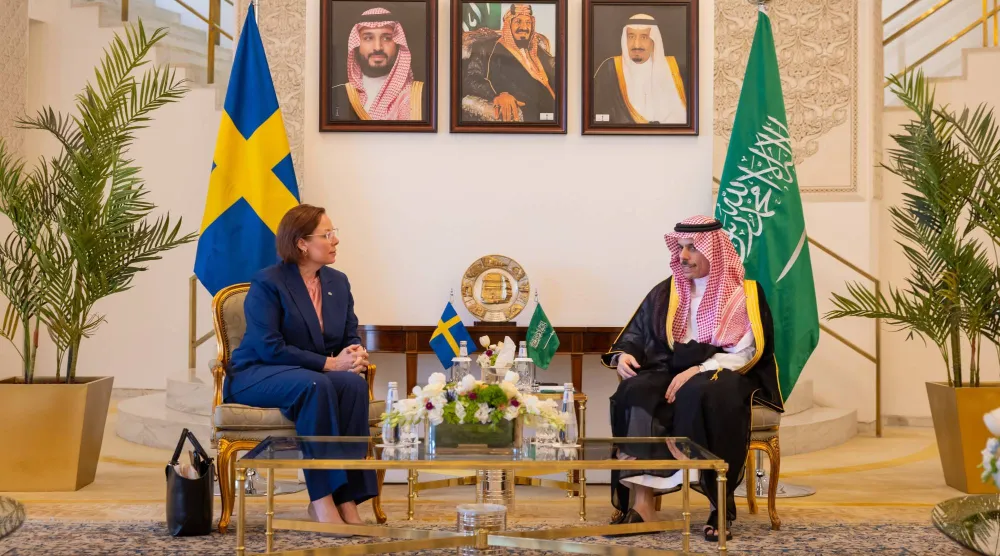 الأمير فيصل بن فرحان خلال استقباله الوزيرة ماريا مالمير في ديوان وزارة الخارجية السعودية بالرياض (واس)