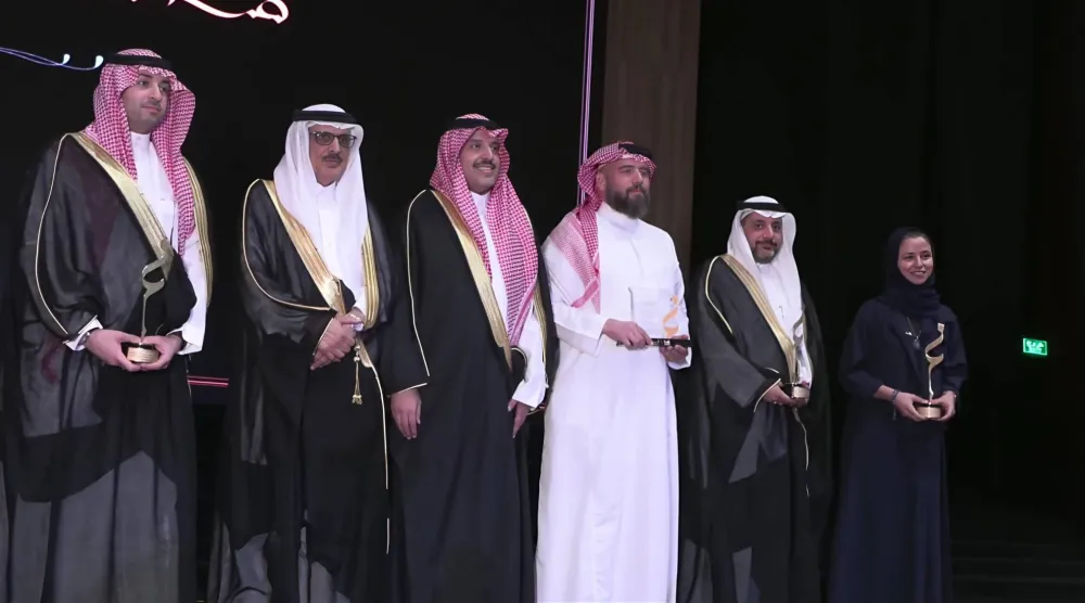 لقطة تجمع الفائزين بجائزة غازي القصيبي في دورتها الثالثة 2026 (الشرق الأوسط)