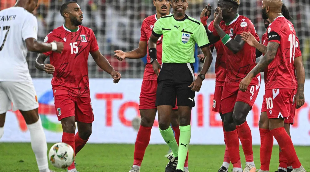 كان من المقرر أن يصبح عرتن أول صومالي يدير مباريات في كأس العالم (أ.ف.ب)