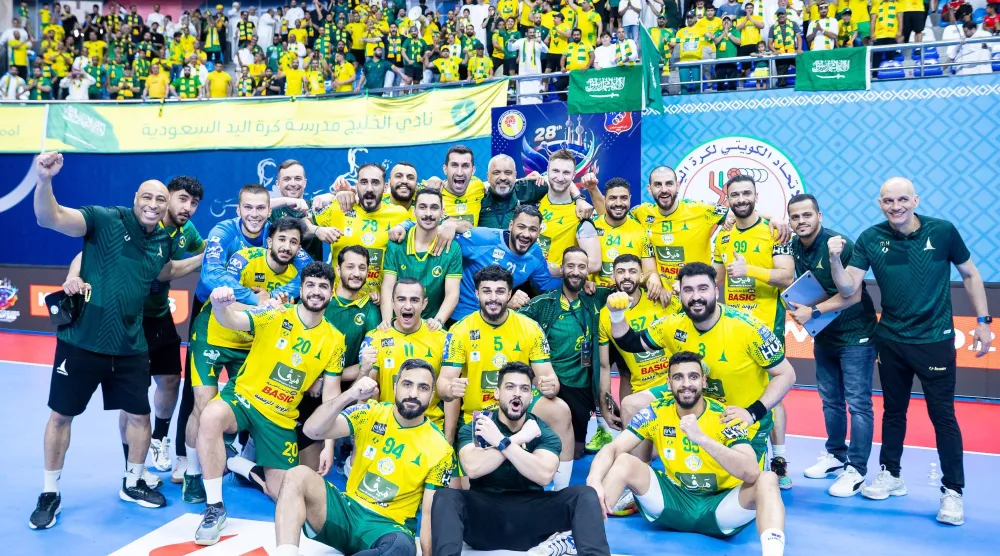 الخليج نجح في مواصلة نتائجه الإيجابية في البطولة حيث حصد 3 انتصارات وتعادلاً واحداً (نادي الخليج)