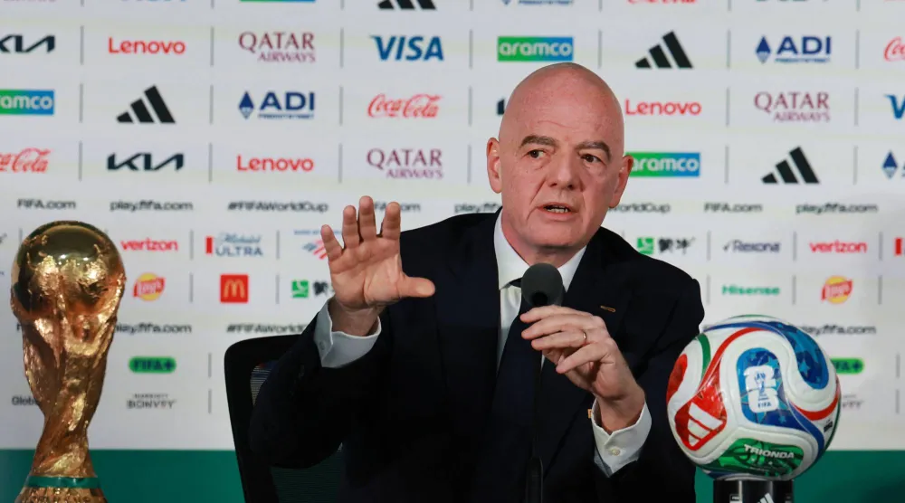 جياني إنفانتينو خلال المؤتمر الصحافي (رويترز)