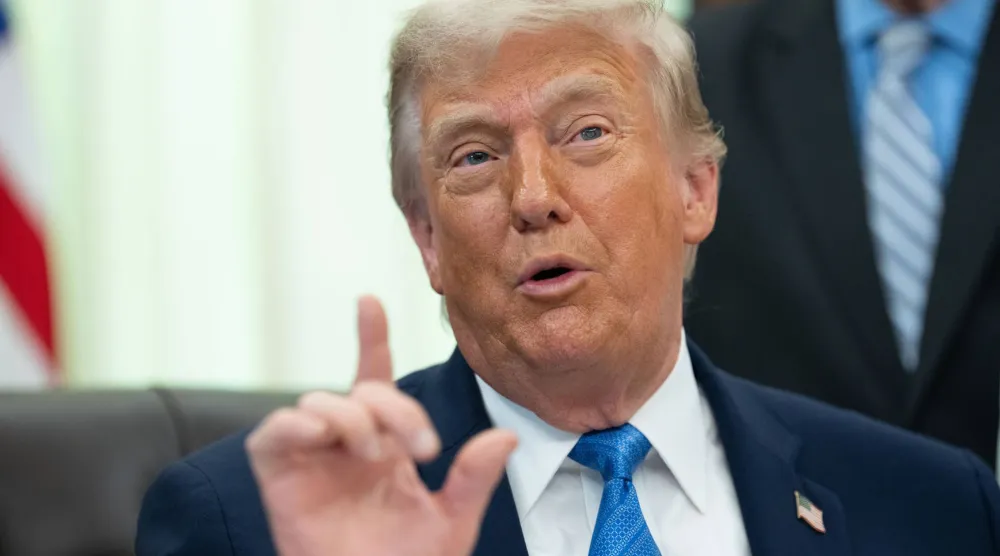 الرئيس الأميركي دونالد ترمب يلقي كلمة في المكتب البيضاوي بالبيت الأبيض في العاصمة واشنطن، 10 يونيو 2026 (إ.ب.أ)
