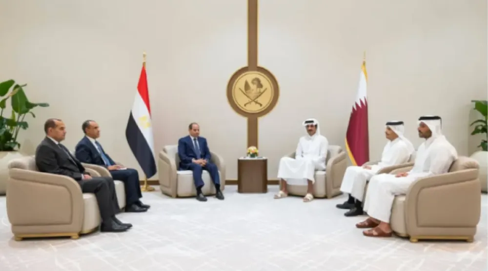 محادثات الرئيس السيسي والشيخ تميم بالدوحة في مارس الماضي لوقف التصعيد العسكري بالمنطقة (صفحة الديوان الأميري القطري على فيسبوك)