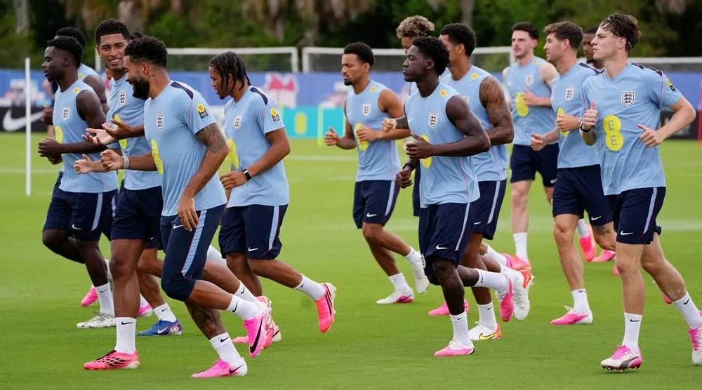 Football - FIFA World Cup 2026 - England Training - Gardens North County District Park, Palm Beach Gardens, Florida, US - June 9, 2026 England's Jude Bellingham, Reece James and Kobbie Mainoo during training. (Reuters) 